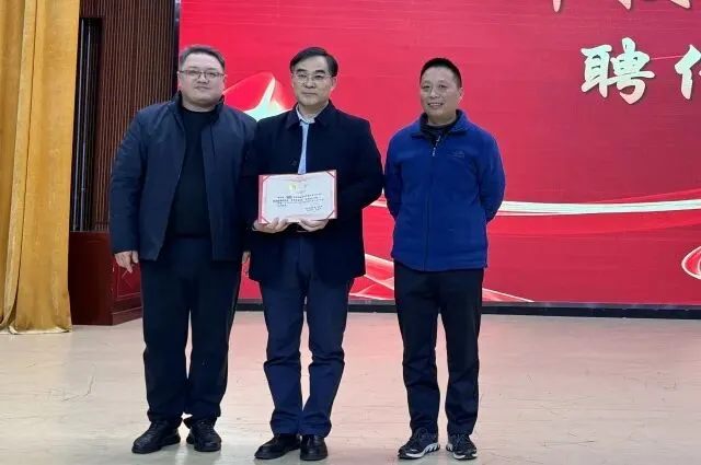 立足生涯规划 赋能中考备考——城阳十五中举行九年级寒假季线下家长会暨杨凯教授人生规划专题讲座 第10张 立足生涯规划 赋能中考备考——城阳十五中举行九年级寒假季线下家长会暨杨凯教授人生规划专题讲座 第10张