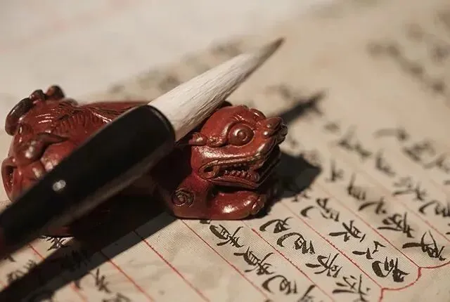 中考满分作文:《你终于来了》《在你伞下,我趟过时光的河》《你,好独特》 第5张