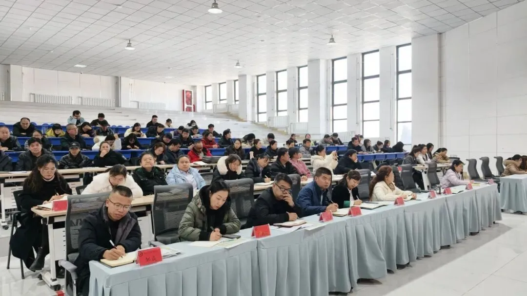 轮台县教科局组织开展中考备交流研讨活动 聚力提质共谋复习良策 第5张