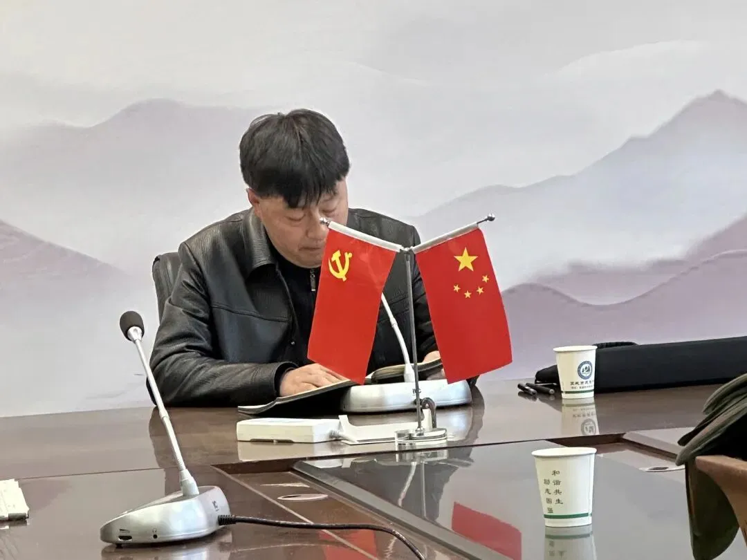 凝心聚力备中考 精研细悟启新程——宣威市民族中学召开初三年级备考复习工作会议 第9张
