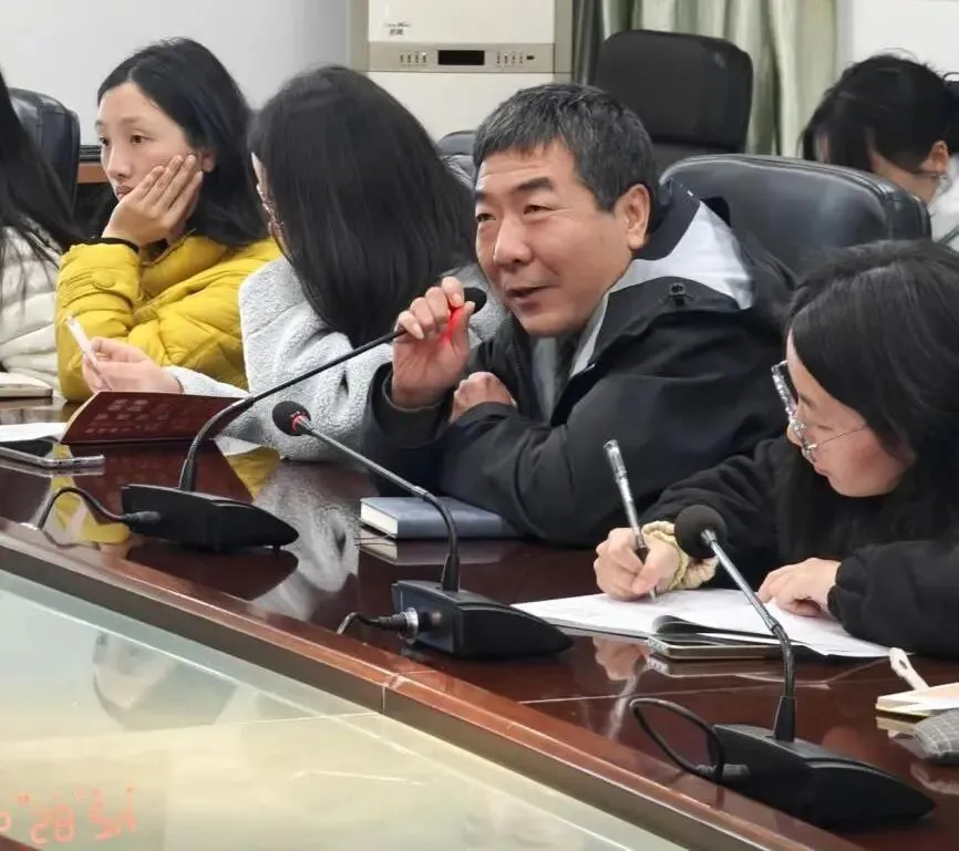 侨韵寻福丨凝心聚力备中考,蓄势待发创佳绩——我校召开初三年段教育教学研讨会 第13张