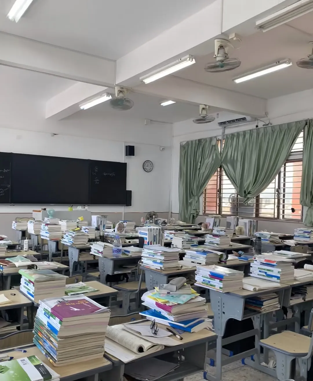 中考后才发现:住校和走读的孩子差距挺明显的...可惜没有办法重来了 第2张