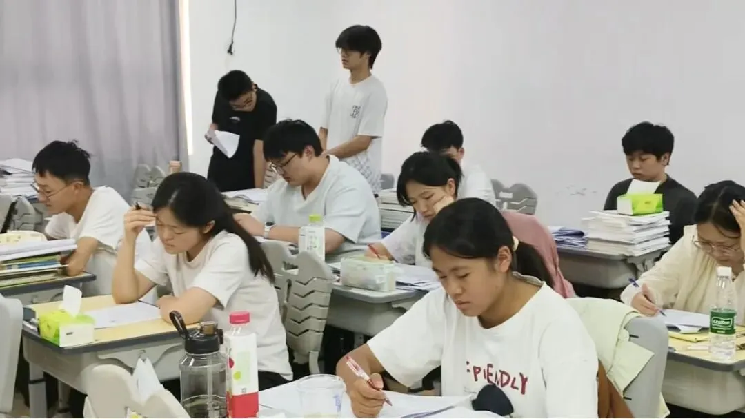2026届益学中考小班课全日制半年班招生中~吃住学一体,全封闭校区,无手机校园 第49张