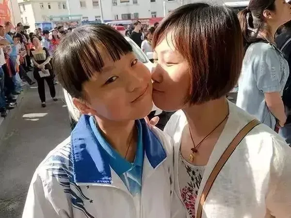 推荐阅读 | 初三学生中考图被父亲晒出,看哭万人! 第8张