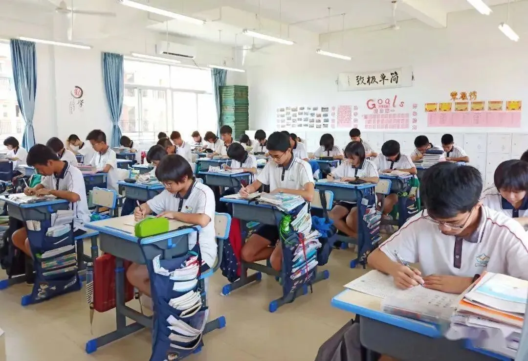 中考比高考更残酷?别等孩子落榜才懂 第2张 中考比高考更残酷?别等孩子落榜才懂 第2张