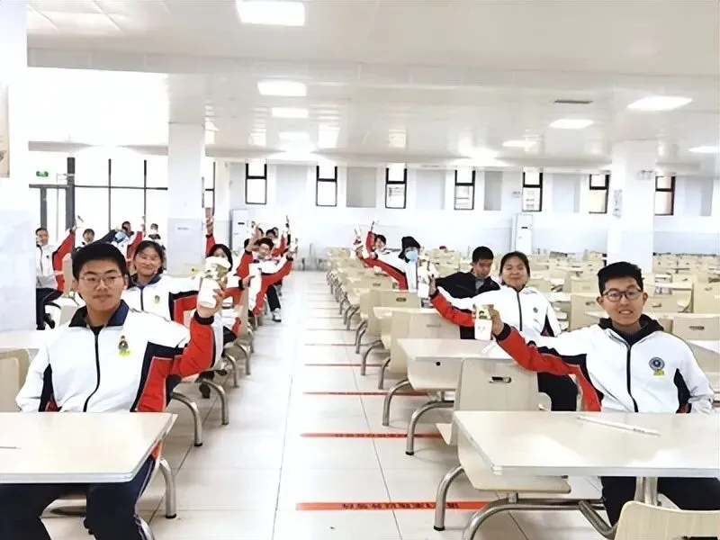从中考辉煌到全人成长:科利华中学用科学与温度定义优质初中教育 第4张 从中考辉煌到全人成长:科利华中学用科学与温度定义优质初中教育 第4张