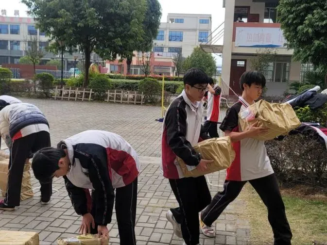 春启新程,逐梦中考——田阳四中初三学子2026年春季学期顺利开学 第24张 春启新程,逐梦中考——田阳四中初三学子2026年春季学期顺利开学 第24张
