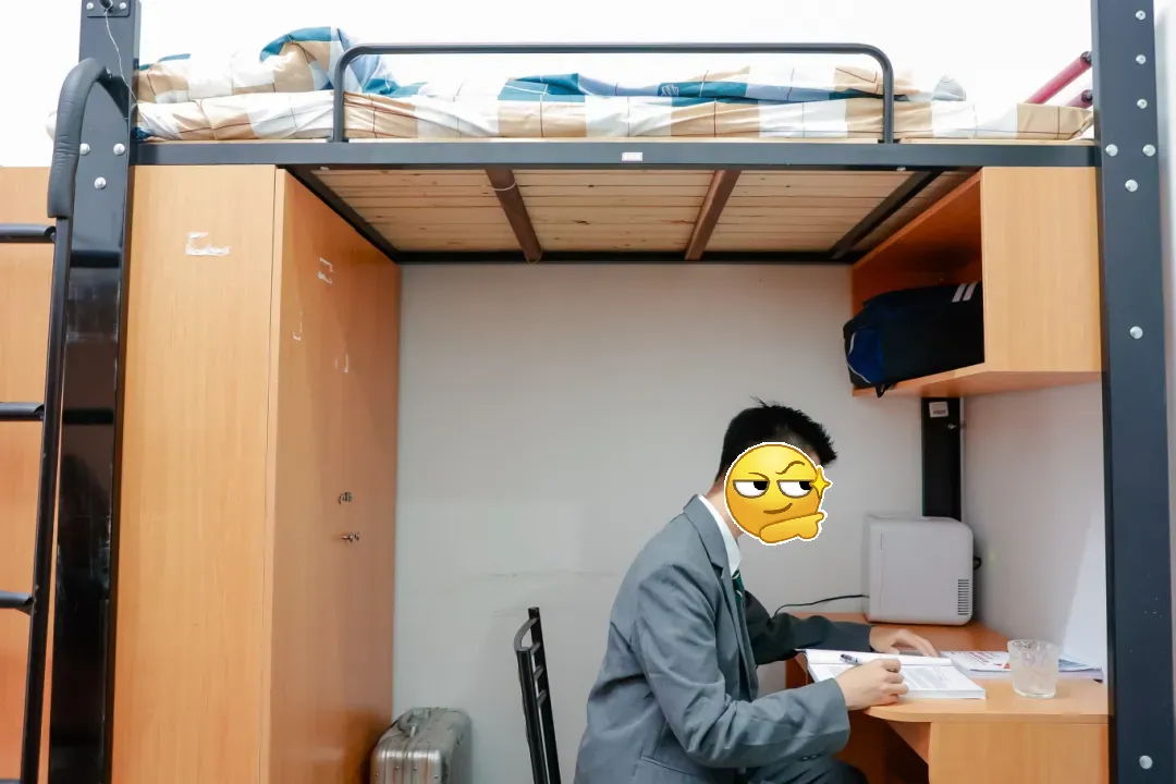 中考倒计时百天,成绩还在普高线徘徊?除了“挤”中本贯通,上海家长还有这个新选择!-第24张图片-四季读书网