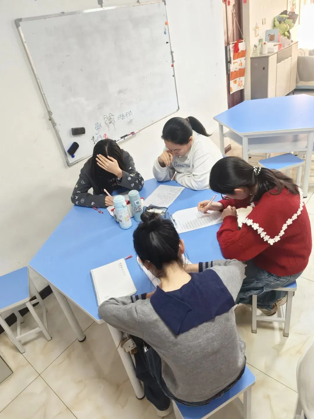 学立慧中考英语冲刺|真题实战课堂,高效提分看得见!-第1张图片-四季读书网 学立慧中考英语冲刺|真题实战课堂,高效提分看得见!-第1张图片-四季读书网
