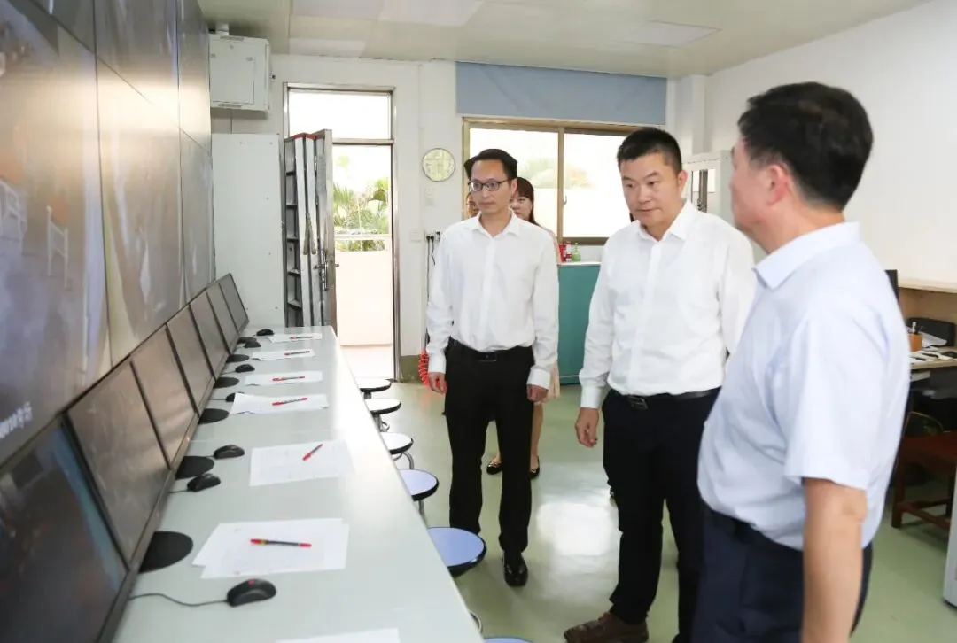 全力护航!麻涌镇长率队检查中考考点准备和校园安全工作 第2张