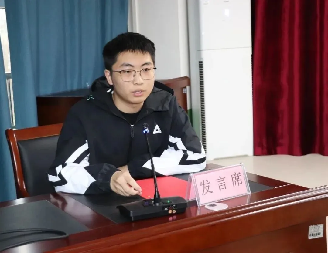 第五中学举办“薪火相传·筑梦中考”校友联谊会 第3张