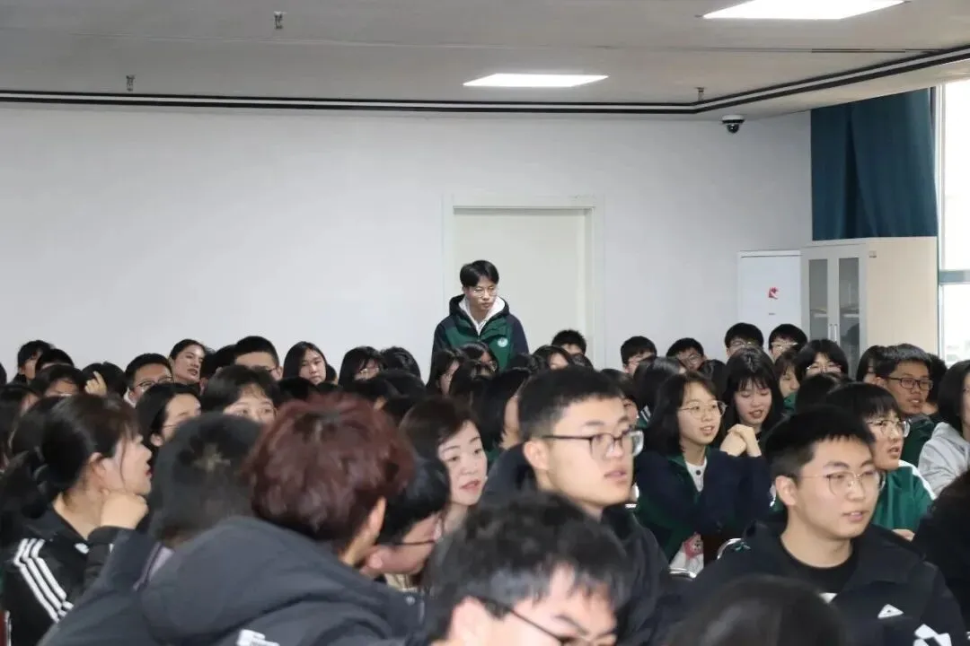 第五中学举办“薪火相传·筑梦中考”校友联谊会 第9张