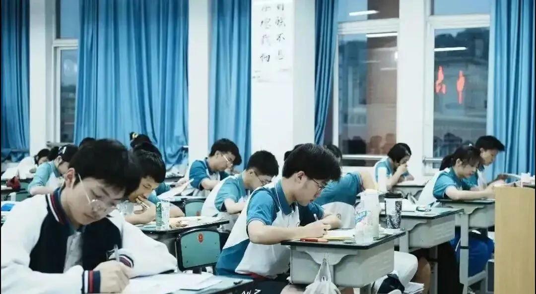 贠文贤:中考倒计时(短小说) 第3张