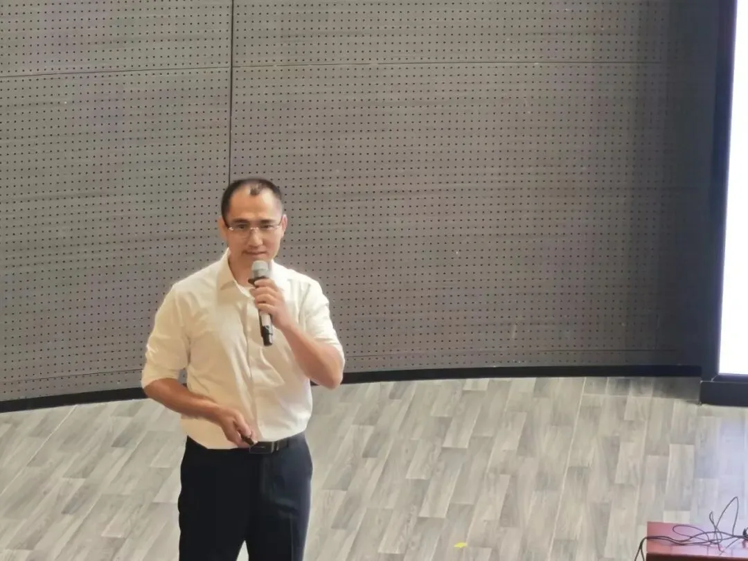 凝心聚力启新程,实干笃行迎中考!景贤实验学校新学期教职工大会擘画发展新蓝图 第16张