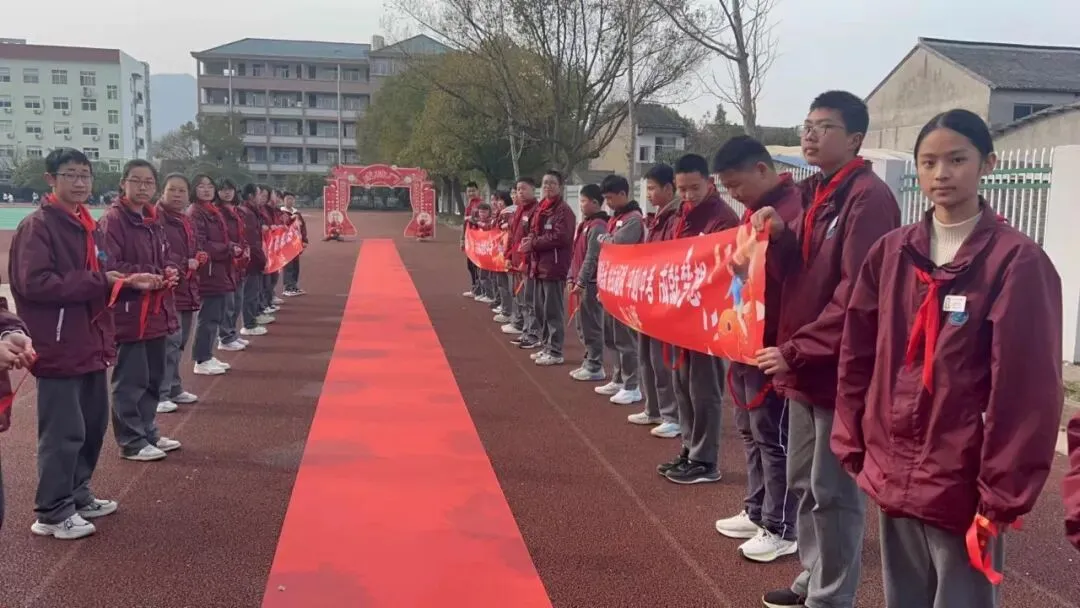 热辣滚烫战百日 飞驰人生赢中考 ——高桥中学九年级中考百日誓师大会-第5张图片-四季读书网
