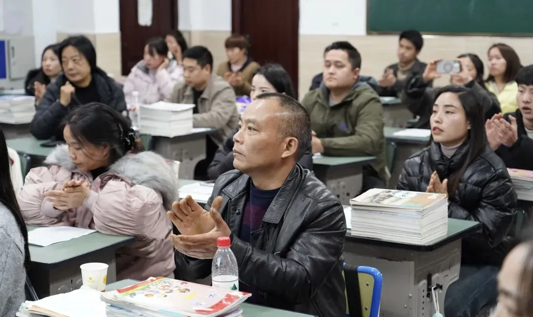 家校同心暖相伴 蓄力冲刺赴中考——铜仁市宏雅实验中学九年级家长会圆满落幕 第27张