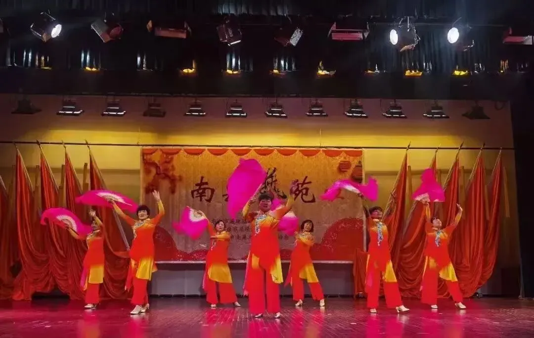 中考热考作家刘成章散文《过大年》阅读精练 第1张