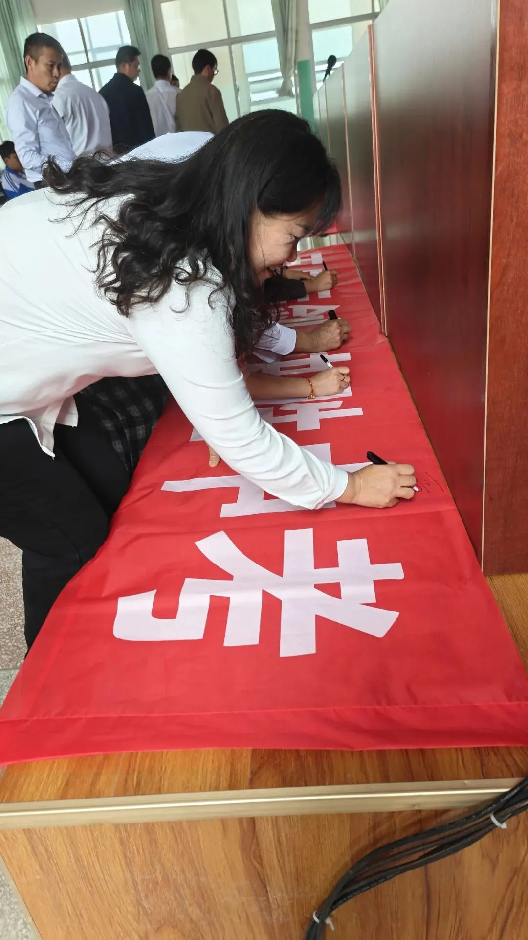 百日砺剑,决胜中考——施甸二中九年级颁奖典礼暨中考动员大会圆满召开-第23张图片-四季读书网 百日砺剑,决胜中考——施甸二中九年级颁奖典礼暨中考动员大会圆满召开-第23张图片-四季读书网