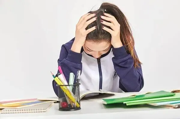 孩子上高中你会发现:即使娃中考年级第一进重高,也可能沦为倒数 第3张