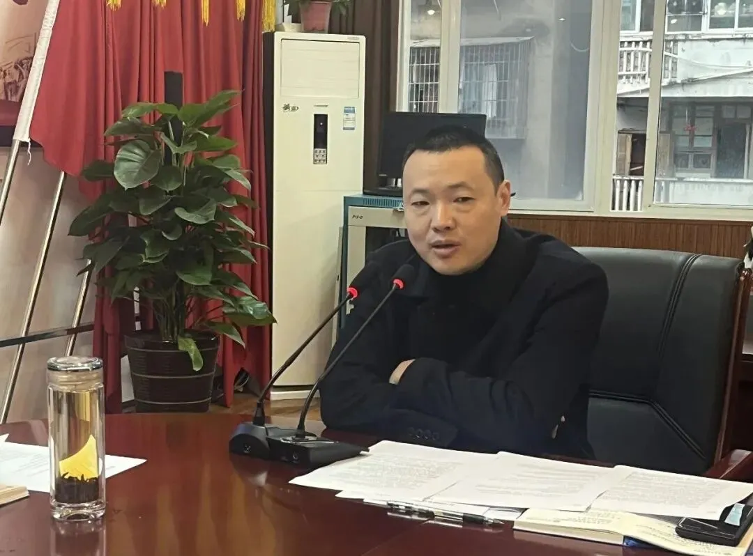 骏马扬蹄追日月 决胜中考铸华章——南充五中召开初2023级毕业班专题研讨会 第6张 骏马扬蹄追日月 决胜中考铸华章——南充五中召开初2023级毕业班专题研讨会 第6张