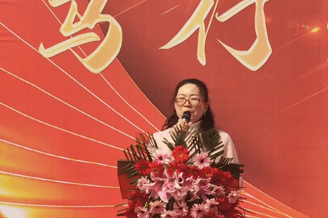 冲刺中考 | 笃行致远·成就未来——红中南校区2026年中考百日誓师大会隆重举行-第2张图片-四季读书网 冲刺中考 | 笃行致远·成就未来——红中南校区2026年中考百日誓师大会隆重举行-第2张图片-四季读书网