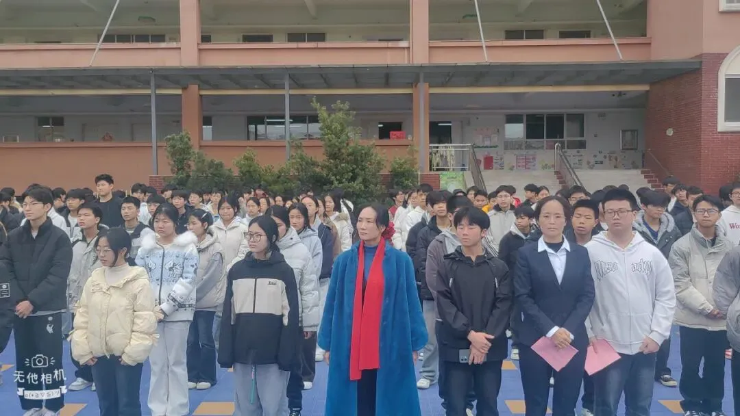 百日冲刺 梦圆中考|瑞金市私立英才学校中考百日誓师动员大会-第9张图片-四季读书网 百日冲刺 梦圆中考|瑞金市私立英才学校中考百日誓师动员大会-第9张图片-四季读书网