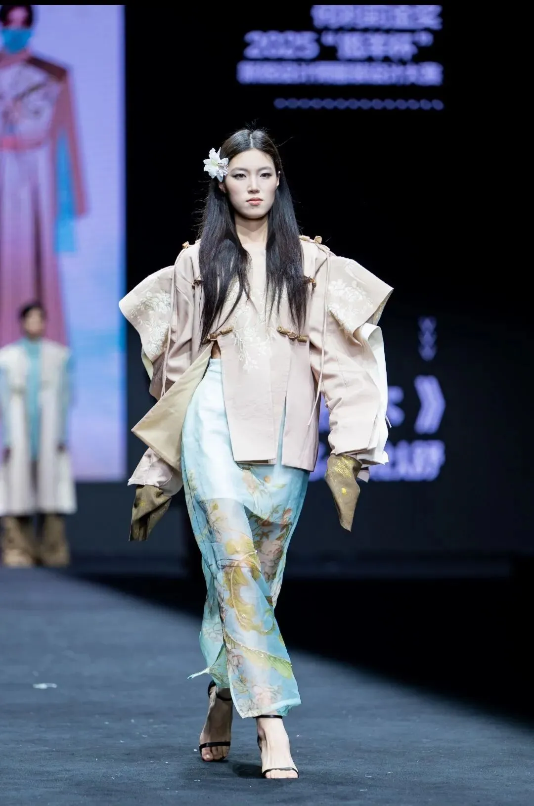 【图优优·真题解析】不容错过!2026年南开大学服装设计手绘超详细解析,为你点亮指路明灯,不容错过! 第29张