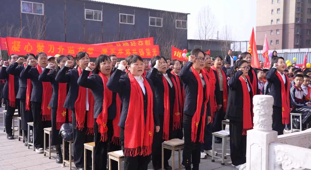 太谷三中 2026届中考百日誓师大会|百日冲刺酬壮志 六月乘风定乾坤 第28张 太谷三中 2026届中考百日誓师大会|百日冲刺酬壮志 六月乘风定乾坤 第28张