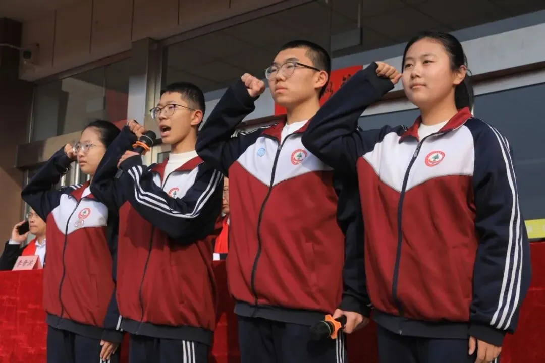 太谷三中 2026届中考百日誓师大会|百日冲刺酬壮志 六月乘风定乾坤 第29张 太谷三中 2026届中考百日誓师大会|百日冲刺酬壮志 六月乘风定乾坤 第29张