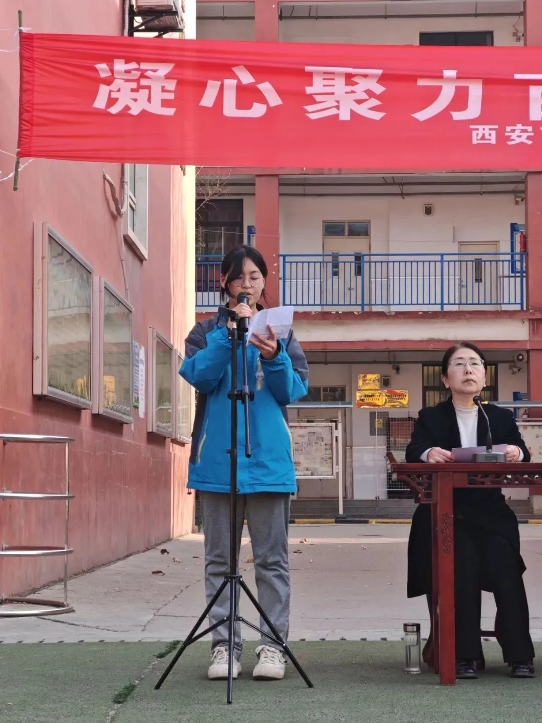 奋战百日赢中考,乘风破浪向未来—西城中学举行中考百日誓师大会 第5张 奋战百日赢中考,乘风破浪向未来—西城中学举行中考百日誓师大会 第5张