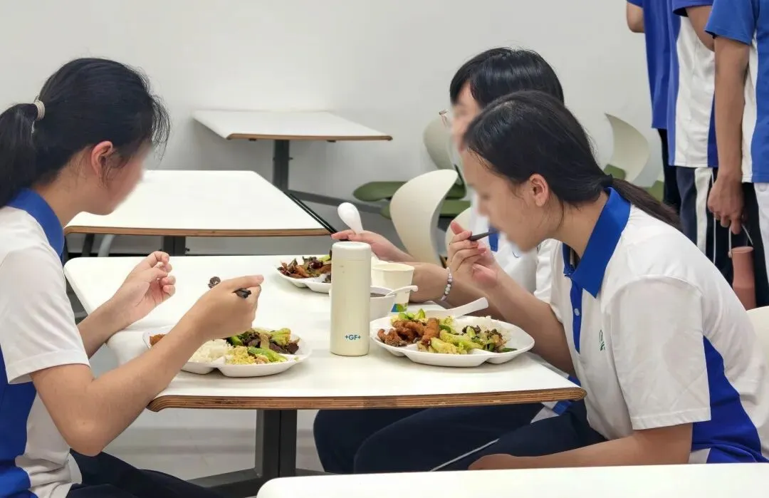 2026深圳中考备考指南:去年深圳悄悄缩招的高中,这些变化必须知道! 第5张 2026深圳中考备考指南:去年深圳悄悄缩招的高中,这些变化必须知道! 第5张