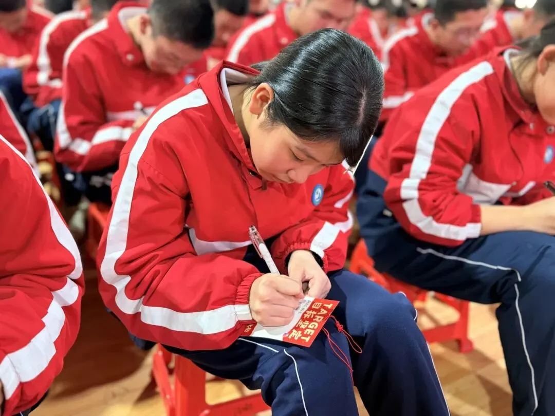 鲲鹏展翅九万里,决战中考正当时——福州现代中学鲲鹏年段百日誓师大会纪实 第29张 鲲鹏展翅九万里,决战中考正当时——福州现代中学鲲鹏年段百日誓师大会纪实 第29张