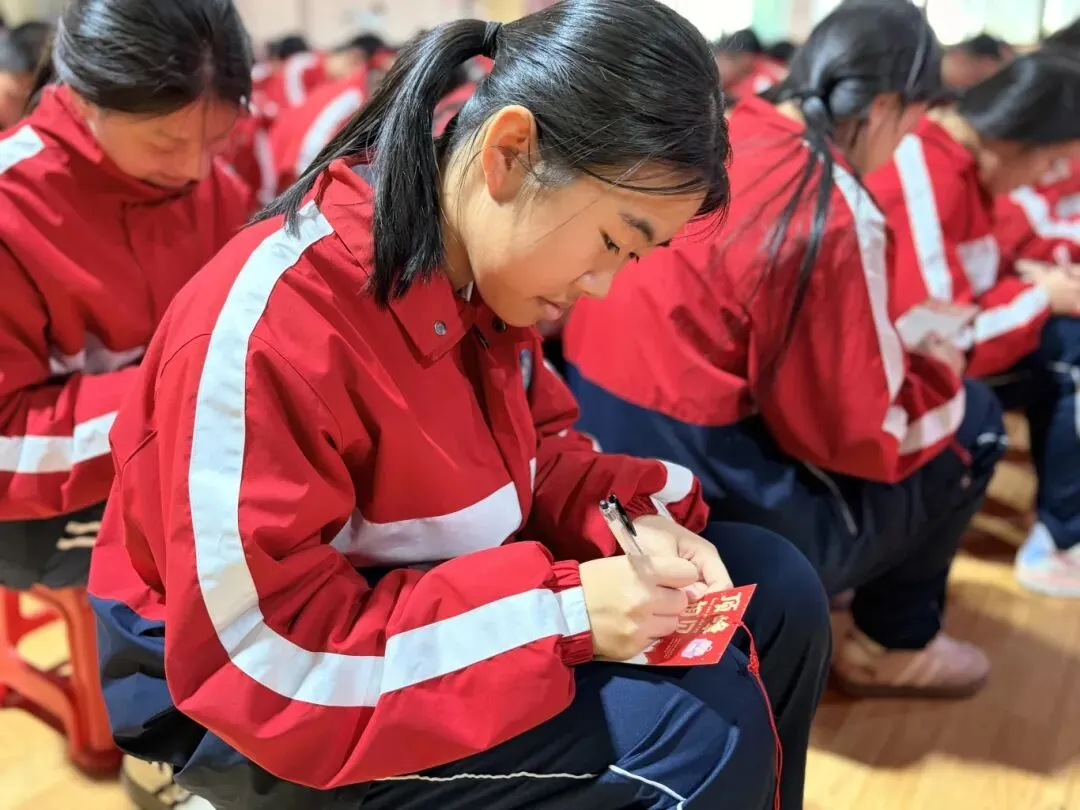 鲲鹏展翅九万里,决战中考正当时——福州现代中学鲲鹏年段百日誓师大会纪实 第30张 鲲鹏展翅九万里,决战中考正当时——福州现代中学鲲鹏年段百日誓师大会纪实 第30张