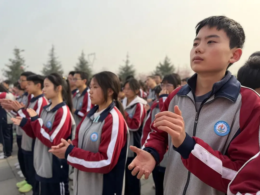 青春远足向光行 百日逐梦战中考——秦都中学举行2026届中考百日誓师暨远足励志活动 第53张 青春远足向光行 百日逐梦战中考——秦都中学举行2026届中考百日誓师暨远足励志活动 第53张