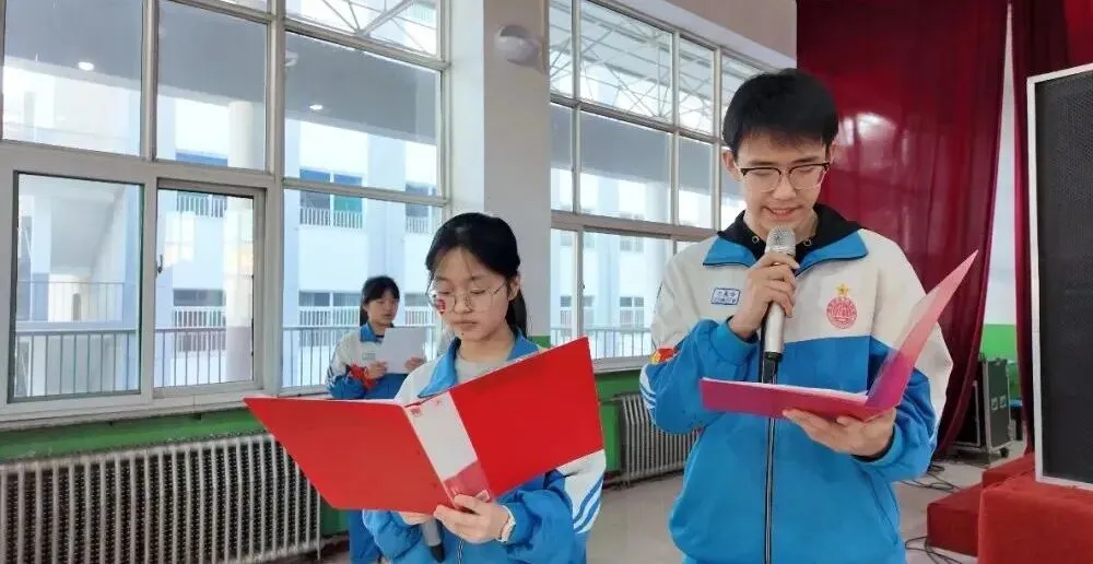 骐骥一跃冲百日,策马扬鞭战中考——离石区城镇中学中考百日誓师大会圆满举行 第33张 骐骥一跃冲百日,策马扬鞭战中考——离石区城镇中学中考百日誓师大会圆满举行 第33张