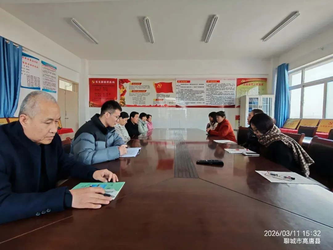 凝心聚力明方向 砥砺奋进备中考——姜店中学召开九年级期末考试成绩分析会 第2张