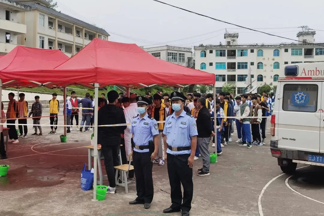 墨江公安:护航中考不放松-第2张图片-四季读书网 墨江公安:护航中考不放松-第2张图片-四季读书网