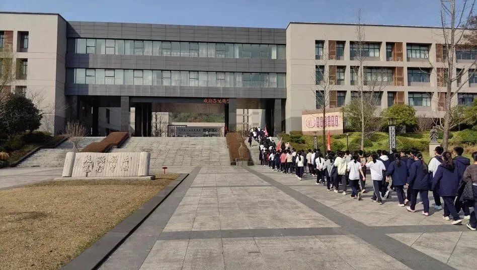 百日砺剑 逐梦中考 —— 天目双语中考百日誓师活动圆满举行-第23张图片-四季读书网 百日砺剑 逐梦中考 —— 天目双语中考百日誓师活动圆满举行-第23张图片-四季读书网
