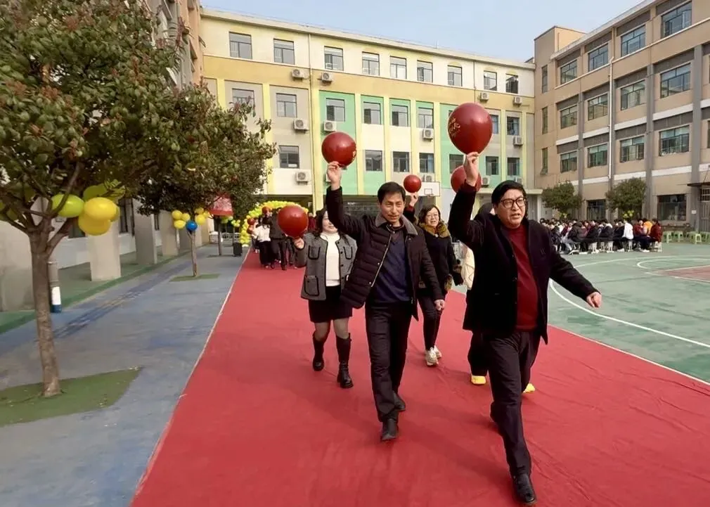 决战中考,文康必胜!—文康学校2026届中考百日誓师大会圆满举行-第12张图片-四季读书网