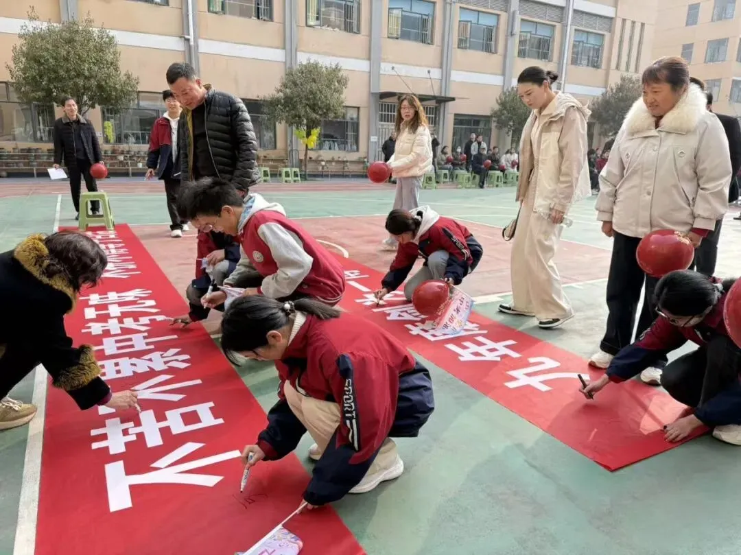 决战中考,文康必胜!—文康学校2026届中考百日誓师大会圆满举行-第40张图片-四季读书网