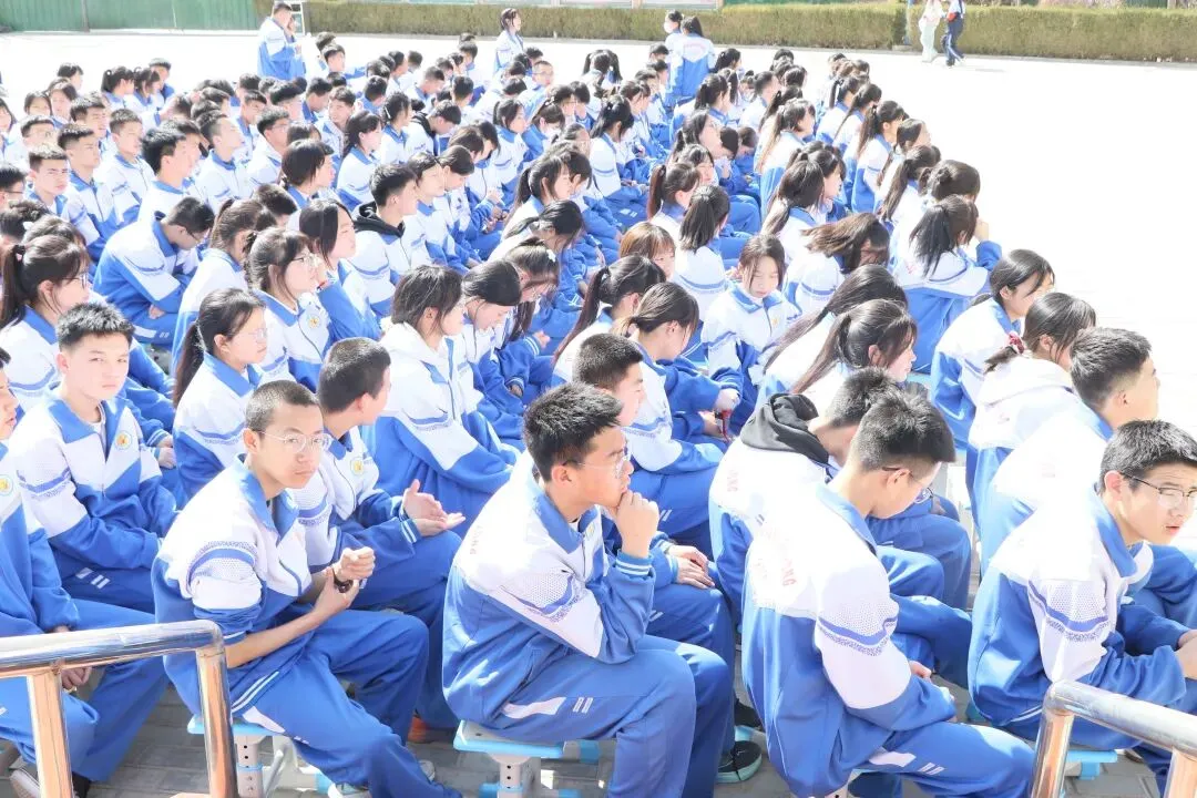 骐骥驰骋赴新程 砺剑中考创辉煌|中宁二中2026年春季开学典礼暨九年级备考动员大会 第19张 骐骥驰骋赴新程 砺剑中考创辉煌|中宁二中2026年春季开学典礼暨九年级备考动员大会 第19张