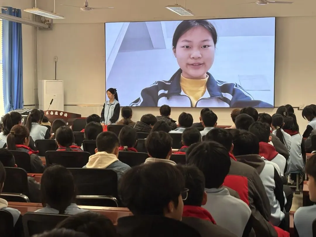 百日奋进,青春无悔——南苑学校中考冲刺誓师大会圆满举行-第27张图片-四季读书网