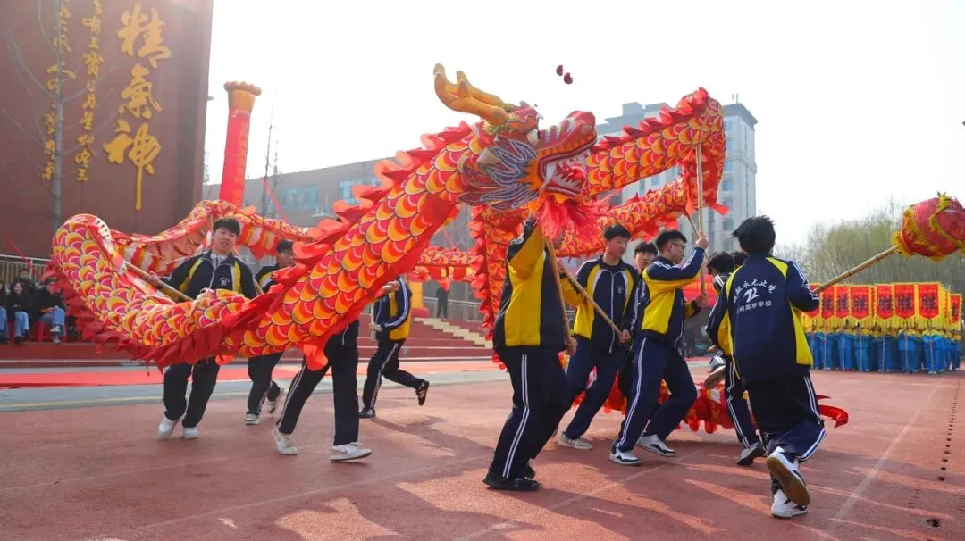 开战!英华少年策马燃百日,踏风而上,中考必胜!-第16张图片-四季读书网