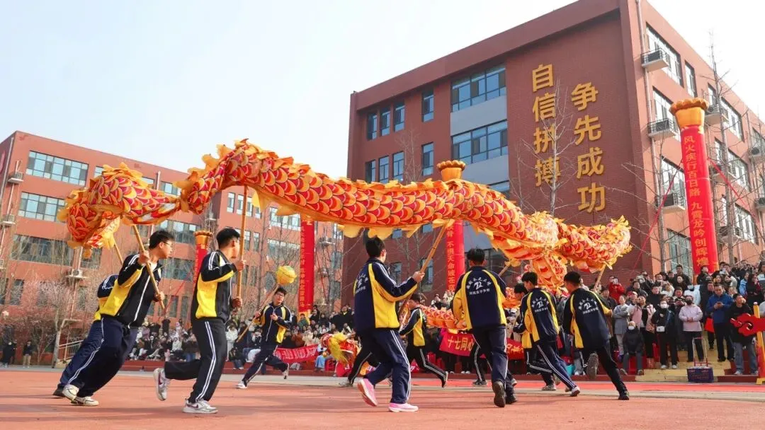 开战!英华少年策马燃百日,踏风而上,中考必胜!-第19张图片-四季读书网