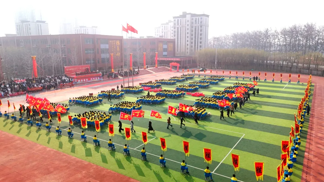 开战!英华少年策马燃百日,踏风而上,中考必胜!-第36张图片-四季读书网