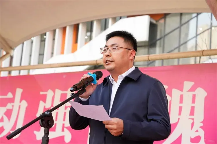 【新闻】同心筑梦百日 聚力决胜中考----我校2026届九年级中考百日誓师大会圆满举行-第50张图片-四季读书网 【新闻】同心筑梦百日 聚力决胜中考----我校2026届九年级中考百日誓师大会圆满举行-第50张图片-四季读书网