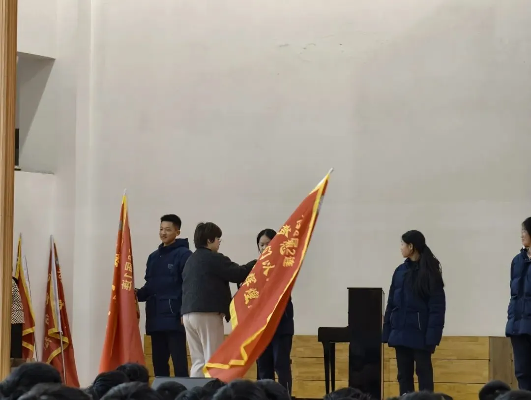 宁附担当 使命必达——2026届中考宣誓仪式暨学法讲座 第74张 宁附担当 使命必达——2026届中考宣誓仪式暨学法讲座 第74张