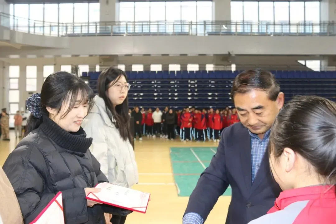 一马当先开新局 决胜中考谱华章 ——陇县实验中学2026年春季学期开学典礼暨九年级百日誓师大会圆满举行 第11张