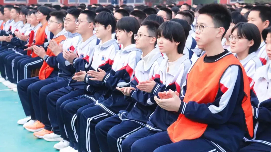 奋骐骥之蹄 创中考辉煌|磁县朝阳学校隆重举行2026中考百日誓师大会 第10张 奋骐骥之蹄 创中考辉煌|磁县朝阳学校隆重举行2026中考百日誓师大会 第10张