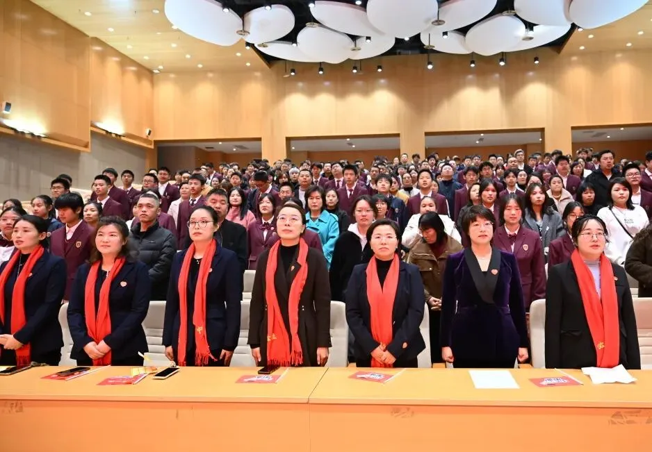 百日砺剑磨锋芒 今朝誓师赴中考 —西咸新区空港第一学校初三百日誓师大会燃情启幕-第3张图片-四季读书网 百日砺剑磨锋芒 今朝誓师赴中考 —西咸新区空港第一学校初三百日誓师大会燃情启幕-第3张图片-四季读书网